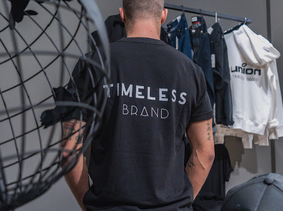 T-SHIRT TIMELESS BRAND NERA